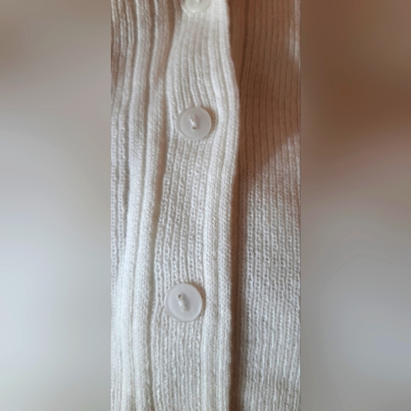 Beautiful White Cardigan - Picture 6 of 6